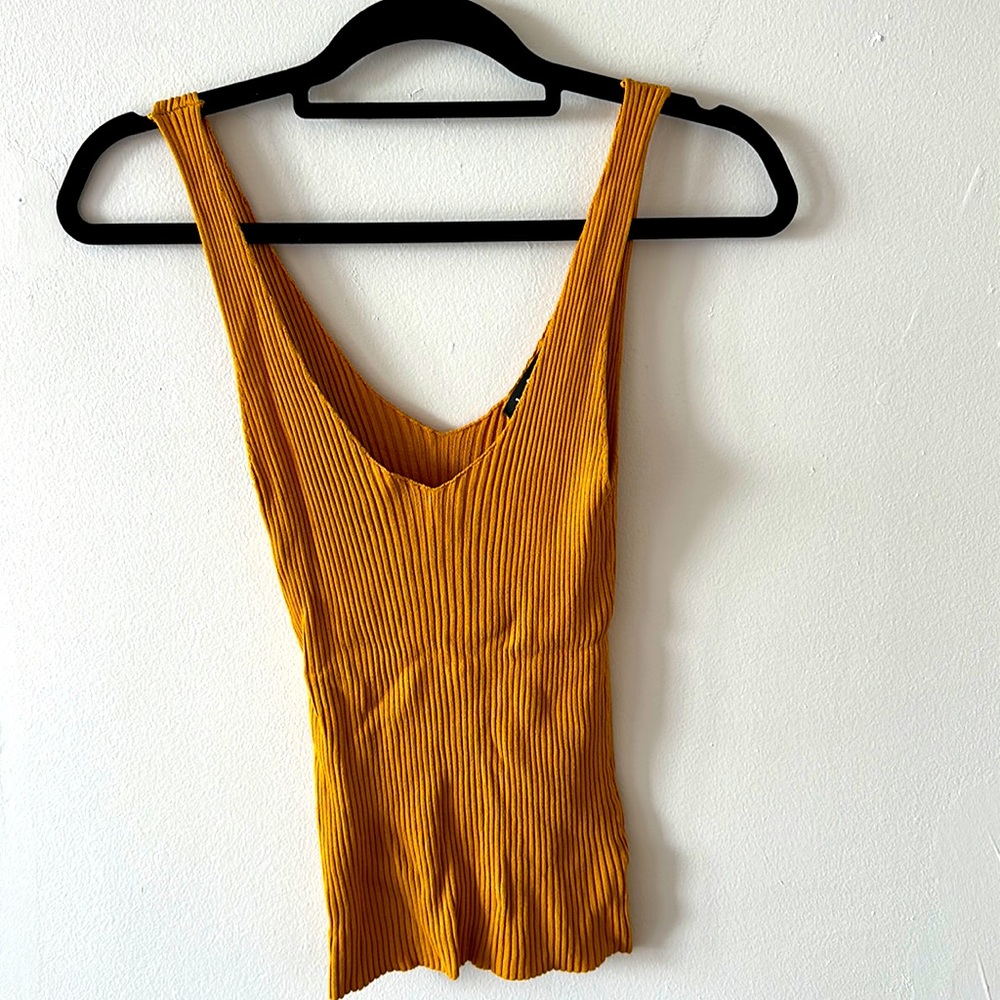 Lulu’s Ribbed Yellow Tank
